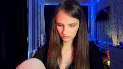 Snapshot of bunnytrussel chatting on 05.18.26 Bella online show from 05.18.26