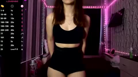 Snapshot of bunnytrussel chatting on 07.28.26 Bella online show from 07.28.26