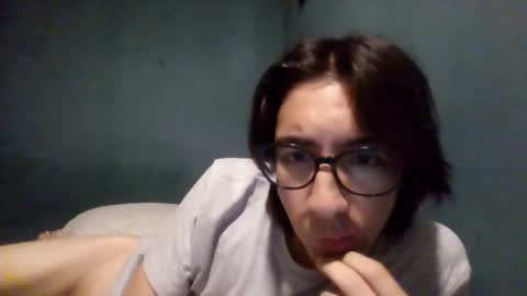 Snapshot of bunnywang chatting on 01.28.25 Bunny Wang online show from 01.28.25