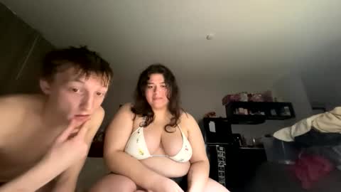 Snapshot of bunnyxxo05 chatting on 02.16.26 bunnyxxo05 online show from 02.16.26