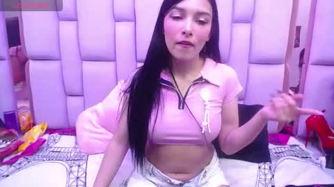 burbuja pink  online show from 11.26.25