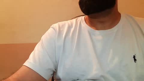 Hairy Arabian online show from 12.25.24