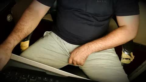 Hairy Arabian online show from 10.31.25