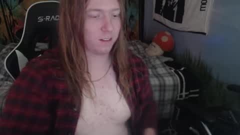 Snapshot of burningflute chatting on 12.19.24 burningflute online show from 12.19.24