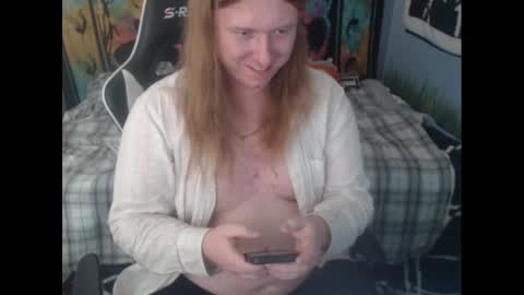 Snapshot of burningflute chatting on 12.20.24 burningflute online show from 12.20.24