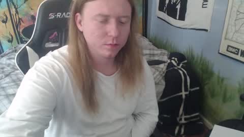 Snapshot of burningflute chatting on 01.11.25 burningflute online show from 01.11.25