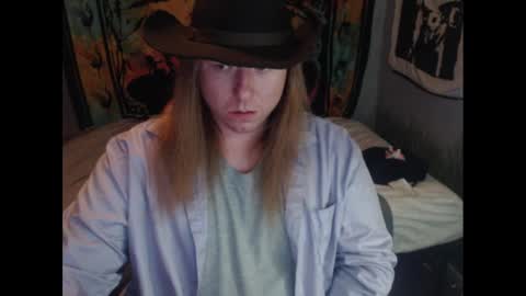 Snapshot of burningflute chatting on 09.15.25 burningflute online show from 09.15.25