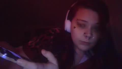 Snapshot of burnthemail chatting on 01.10.26 lilly online show from 01.10.26