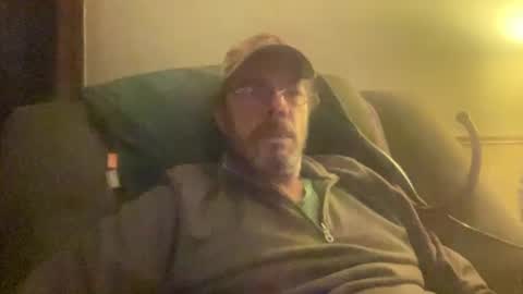 Snapshot of bushbeautician chatting on 01.26.25 bushbeautician online show from 01.26.25