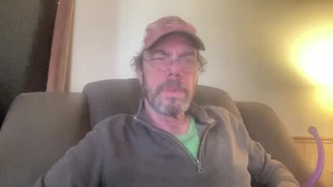 Snapshot of bushbeautician chatting on 01.26.25 bushbeautician online show from 01.26.25