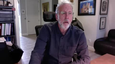 Snapshot of bustinout99 chatting on 11.02.25 afternoon wood online show from 11.02.25