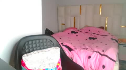 busty_mellons69 online show from 10.31.25