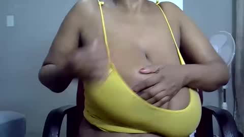 bustytessa37 online show from 02.27.25