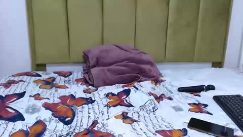 bustytessa37 online show from 10.15.25