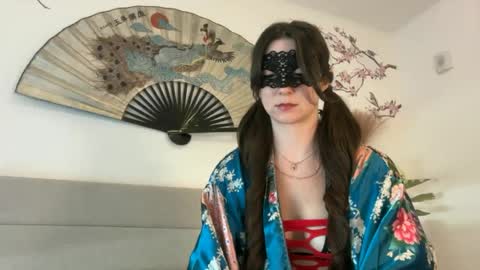 busy_bee69 online show from 06.17.26