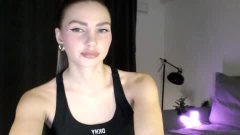 Snapshot of butterflys_ chatting on 02.28.25 Lauren online show from 02.28.25