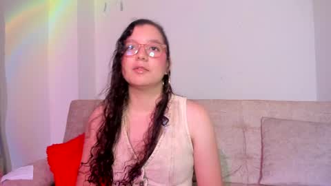 Snapshot of buunny_bella chatting on 04.22.26 BUNNY BELLA online show from 04.22.26