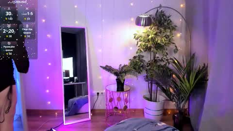 Snapshot of c_moonie_ chatting on 02.17.26 Polly online show from 02.17.26