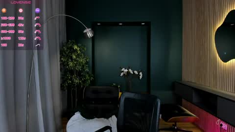 Polly online show from 06.07.26