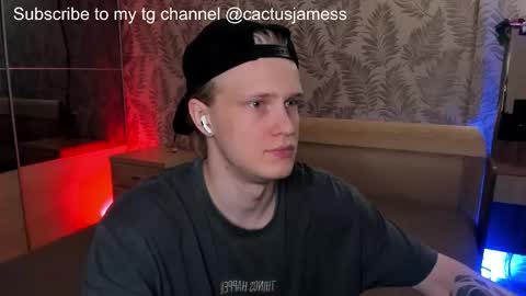 Snapshot of cactusjames_69 chatting on 10.02.25 James online show from 10.02.25