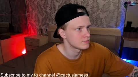 Snapshot of cactusjames_69 chatting on 10.02.25 James online show from 10.02.25