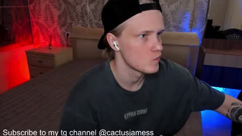 Snapshot of cactusjames_69 chatting on 10.17.25 James online show from 10.17.25