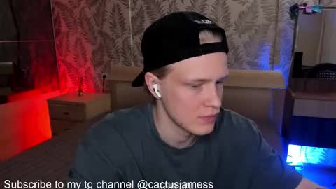 Snapshot of cactusjames_69 chatting on 10.21.25 James online show from 10.21.25