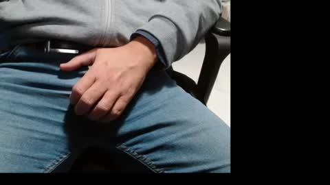 Snapshot of cafetabac chatting on 10.03.25 cafetabac online show from 10.03.25