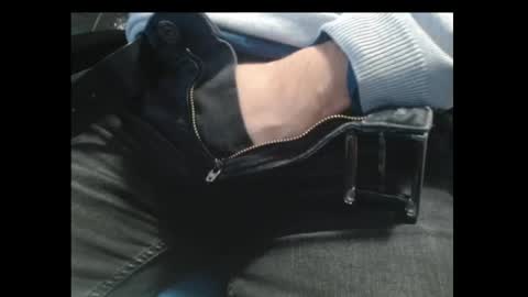 Snapshot of cafetabac chatting on 11.12.25 cafetabac online show from 11.12.25