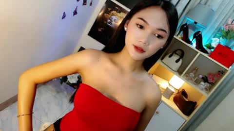 Snapshot of caitlin_x chatting on 04.29.26 caitlin online show from 04.29.26