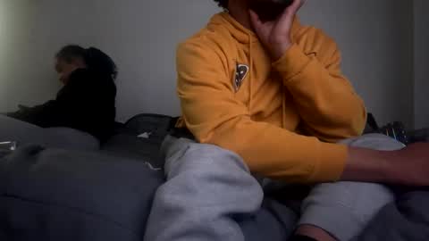 Snapshot of cakezoverfakez chatting on 11.18.25 longjohns online show from 11.18.25