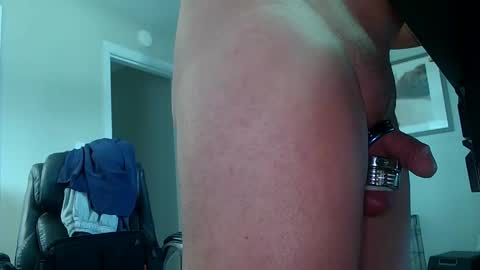 Snapshot of calevilliers chatting on 03.20.26 Cale online show from 03.20.26