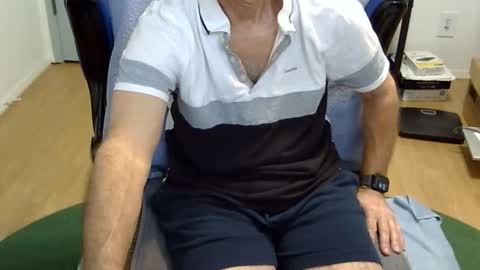 Snapshot of califun4u chatting on 12.19.25 califun4u online show from 12.19.25