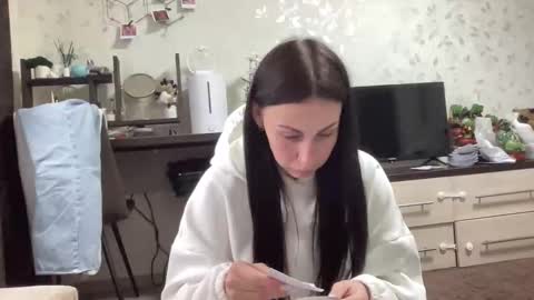 Anna online show from 04.08.26