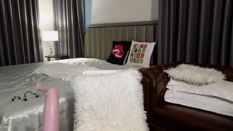 Call Me Linda online show from 01.26.25