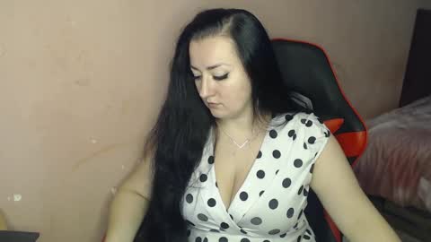 Snapshot of call_me_shaya chatting on 12.11.24 Shaya online show from 12.11.24