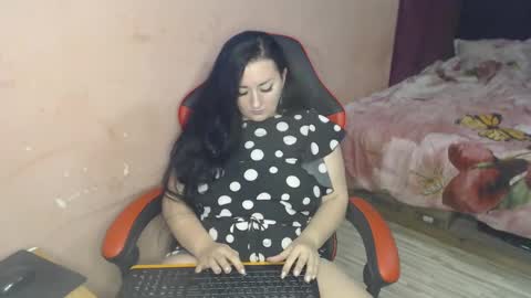 Snapshot of call_me_shaya chatting on 12.25.24 Shaya online show from 12.25.24