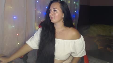 Snapshot of call_me_shaya chatting on 09.12.25 Shaya online show from 09.12.25