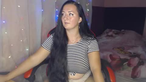 Snapshot of call_me_shaya chatting on 09.18.25 Shaya online show from 09.18.25