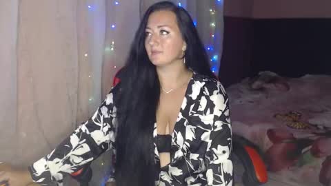 Snapshot of call_me_shaya chatting on 09.19.25 Shaya online show from 09.19.25