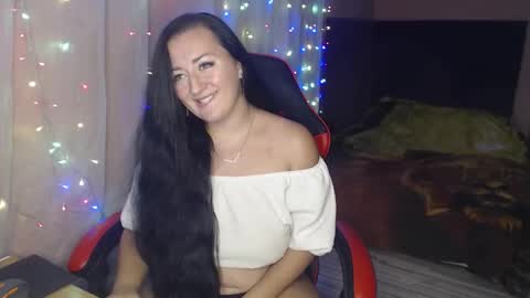 Snapshot of call_me_shaya chatting on 10.27.25 Shaya online show from 10.27.25