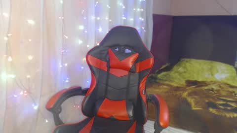 Snapshot of call_me_shaya chatting on 02.14.26 Shaya online show from 02.14.26