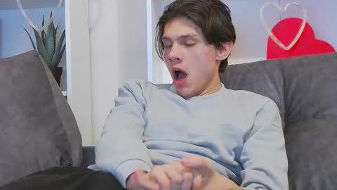 Snapshot of calvin_cay chatting on 02.14.25 Calvin online show from 02.14.25