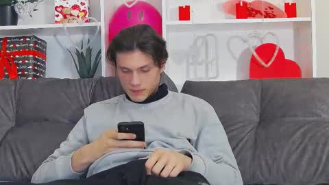 Snapshot of calvin_cay chatting on 02.15.25 Calvin online show from 02.15.25