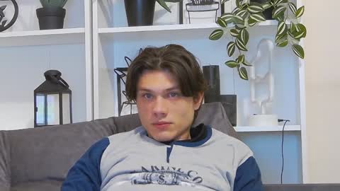 Snapshot of calvin_cay chatting on 02.26.25 Calvin online show from 02.26.25