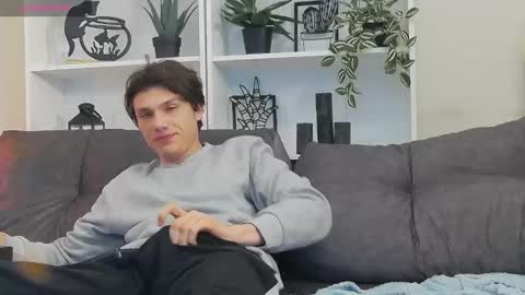 Snapshot of calvin_cay chatting on 03.07.25 Calvin online show from 03.07.25