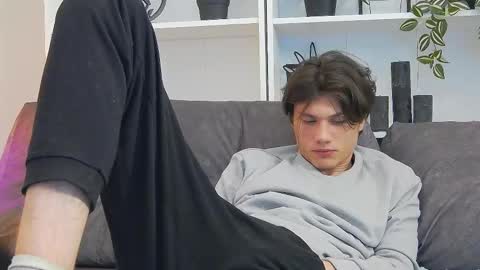 Snapshot of calvin_cay chatting on 03.07.25 Calvin online show from 03.07.25