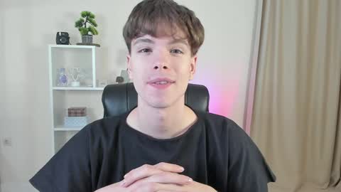 Hey I am Calvin  online show from 12.04.24