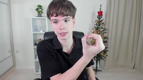 Hey I am Calvin  online show from 01.05.25