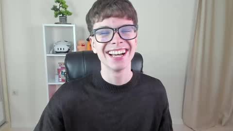 Hey I am Calvin  online show from 03.05.25